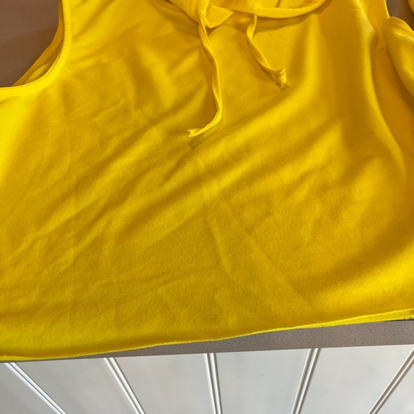 Shorts 2 piece set in pre owned condition. - Picture 4 of 4